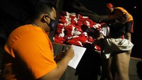Kemensos total memberikan 1000 paket bansos melalui KNPI untuk disebarkan kepada masyarakat terdampak COVID-19. Foto: Istimewa.
