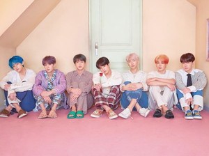 Big Hit Bantah Member BTS Kuliah untuk Hindari Wamil