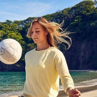 Dr Daisy juga dipuji karena pekerjaan amalnya. Pada 2016, ia mendirikan Weird and Wonderful Inc yang berniat untuk menjembatani dunia sains dan seni kreatif dengan bantuan seniman, peneliti, dokter, aktor, dan pengusaha.Foto: Instagram @daisy_robinton