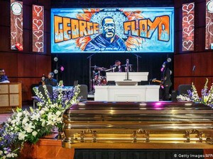Peringatan Kematian George Floyd di Minneapolis-New York Berlangsung Haru