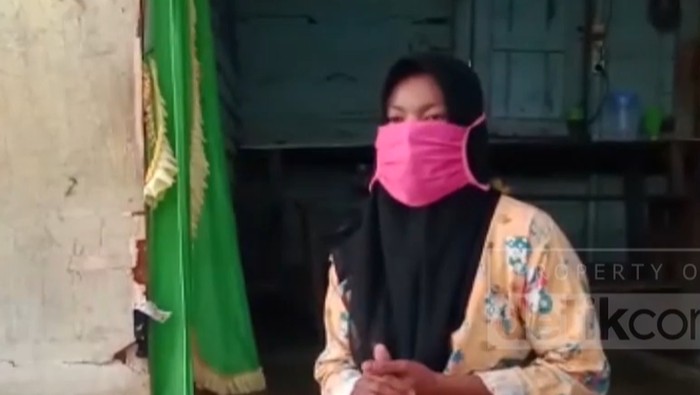 Pengadilan Negeri (PN) Pasirpangaraian di Kabupaten Rokan Hulu (Rohul), Riau, memvonis bersalah ibu rumah tangga inisial RMS (37) karena mencuri tiga tandan buah sawit. RMS dikenakan pidana penjara selama 7 hari.