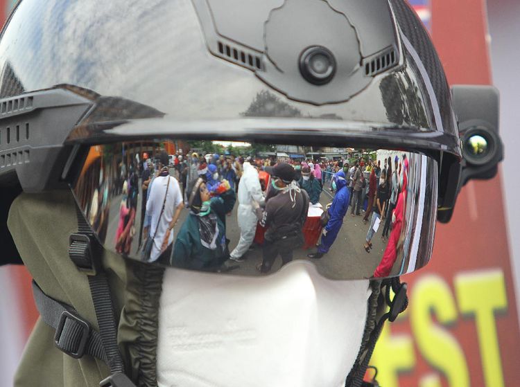 Ini Helm Canggih yang Bisa Deteksi Suhu Tubuh