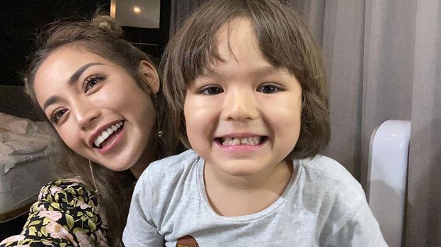 jessica iskandar Jessica Iskandar dan El Barack.