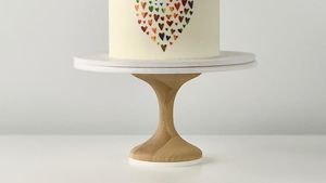 10 Kue dengan Desain Modern Ini Terlihat Simpel dan Elegan