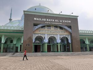 Salat Jumat di Masjid Raya Al Azhom Tangerang Akan Dimulai 12 Juni