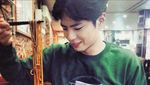 Pose Manis Park Go Bum Saat Ngopi dan Minum Soda Sebelum Masuk Wamil