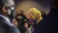 Ilhan Omar saat menghadiri upacara pemakaman George Floyd di North Central University, Minneapolis, AS, Kamis (4/6) waktu setempat. AP Photo/Bebeto Matthews.