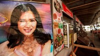 Sejumlah gerai makanan di kawasan kuliner itu pun tampak tutup dan tak beroperasi.
