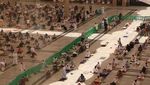 Ratusan Ribu Orang Salat Jumat Pertama di Masjid Nabawi