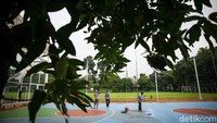 Di masa transisi PSBB Jakarta, prasarana olahraga di luar ruangan atau outdoor kembali dibuka untuk umum.