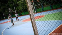 Salah satu sektor yang dibuka selama masa transisi di DKI Jakarta adalah prasarana olahraga luar ruang dan taman. Namun masyarakat tetap perlu memperhatikan beberapa hal sebelum mengunjunginya.
