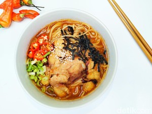 Ramen Ya! : Sluurp! Nikmatnya Ramen Ala Restoran yang Diracik Sendiri