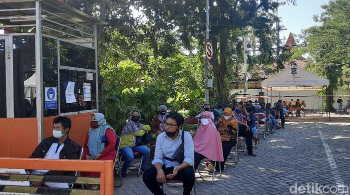 rapid test dan tes swab di terminal keputih