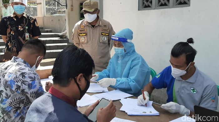 Rapid Test di Masjid Sukabumi