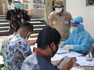 Jemaah Salat Jumat di Sukabumi Ikut Rapid Test, 34 Orang Reaktif
