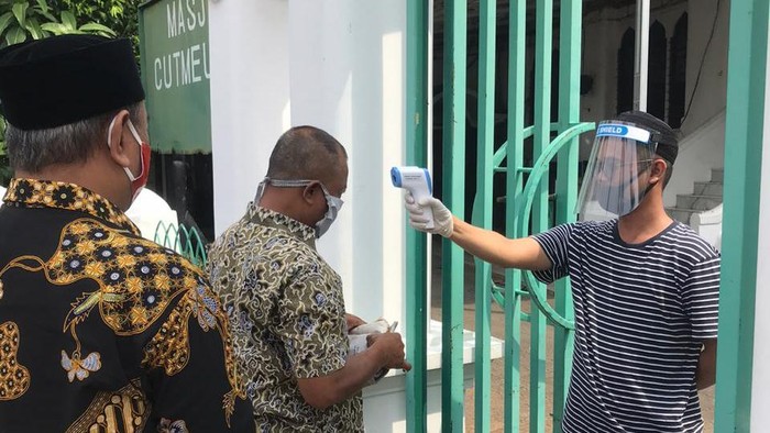 Salat Jumat di Masjid Cut Meutia Jakarta
