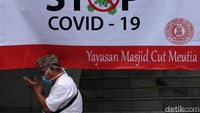 Masjid ini menerapkan protokol kesehatan untuk memutus rantai penyebaran virus Coronan.