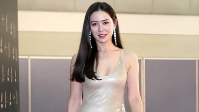 Pesona Son Ye Jin di Baeksang Arts Awards 2020, Anggun dan Seksi bak Dewi