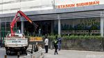 Depan Stasiun Sudirman Diberi Pembatas Beton