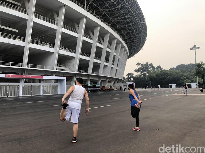 Suasana New Normal di Ring Road GBK, Pengunjung Wajib Pakai Masker Suasana New Normal di Ring Road GBK, Pengunjung Wajib Pakai Masker