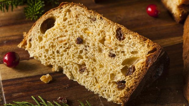 525122949 Homemade Panettone Fruit Cake Ready for Christmas