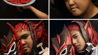 Punya followers lebih dari 600 ribu di Instagramnya, Cha selalu mengeluarkan gaya unikya. Intip saja posenya dengan cabe merah yang ia rangkai jadi rambut. Foto: Instagaram @lowcost_cosplay