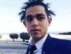 Kumpulan Foto Lucu yang Lihatnya Harus Berkali-kali