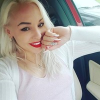 Lola mengatakan bahwa dia tidak pernah melakukan perjalanan ke Ishim untuk melihat anggota keluarga, dan mereka harus pergi ke Moskow untuk mengunjunginya. Wanita berusia 27 tahun ini pertama kali bekerja sebagai tukang pijat dan pustakawan di kota Krasnouralsk setelah pertama kali meninggalkan Ishim. Foto: dok. Instagram