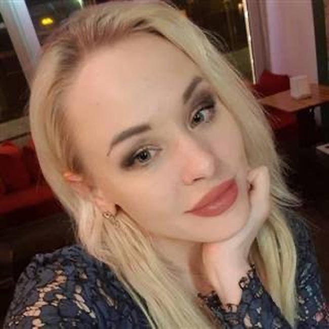 Lola kemudian pindah ke industri pornografi dan mengatakan bahwa dia menikmati pekerjaannya. Sebelumnya, Lola pernah menjadi perbincangan setelah secara blak-blakan mengumumkan akan menawarkan berhubungan intim dengan siapa saja yang bisa menemukan obat untuk penyembuhan COVID-19. Foto: dok. Instagram