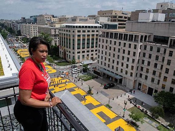 Mural Black Lives Matter di Seberang Gedung Putih