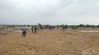 Diwawancara terpisah sebelumnya, Humas Basarnas Semarang Zulhawary mengatakan pihaknya mendapat laporan terkait kecelakaan itu pada sekitar pukul 15.00 WIB sore ini. Dia mengungkap helikopter tersebut merupakan heli latih Penerbad. Zul mengatakan tak berwenang memberi keterangan lebih jauh terkait korban atau kondisi helikopter yang mengalami kecelakaan. Angling Adhitya Purbaya/detikcom.