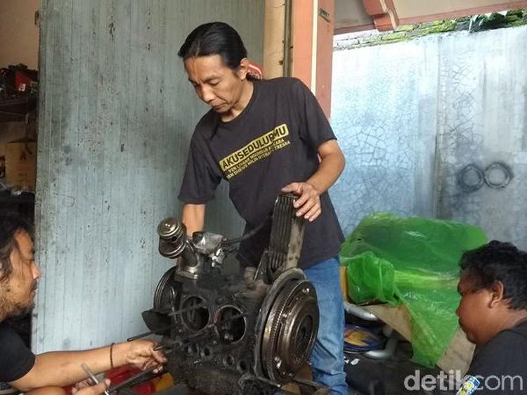 Bukan Virus, Corona dari Magelang Ini Jago Oprek Mesin VW