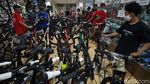 Toko Sepeda Diserbu di Tengah Pandemi Corona