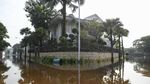 Banjir Rob Rendam Perumahan di Utara Jakarta