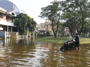 Dinas SDA: Jelang Sore Banjir Rob di Kompleks Pantai Mutiara Masih Tinggi
