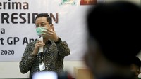 Juliari menilai eksistensi OKP membantu pemerintah dalam mengoptimalkan penyaluran bantuan sosial sangat pentin. Demikian disampaikannya dalam acara serah terima 1000 paket bantuan sosial kepada PP GP Ansor. Foto: dok. GP Ansor