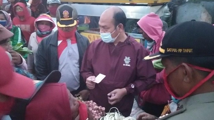 Bupati Tapanuli Utara Nikson Nababan
