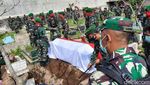 Duka Selimuti Pemakaman Kapten Fredy Korban Heli Jatuh di Kendal