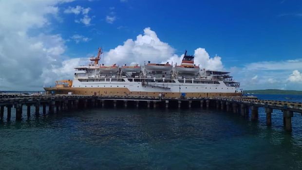 KM. kelud tujuan Belawan berangkat dari Tanjung Priok menuju Batam-Kijang (Tanjung Pinang) Belawan