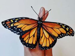 Seniman Ini Bikin Kupu-kupu Kertas yang Realistis Banget