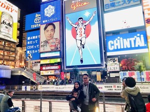 Kebakaran Landa Gedung di Dekat Glico Running Man Osaka, 2 Pemadam Tewas