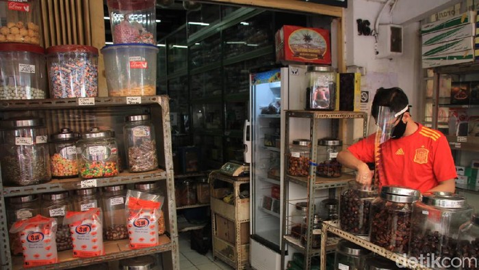 Pedagang oleh-oleh haji di Bandung