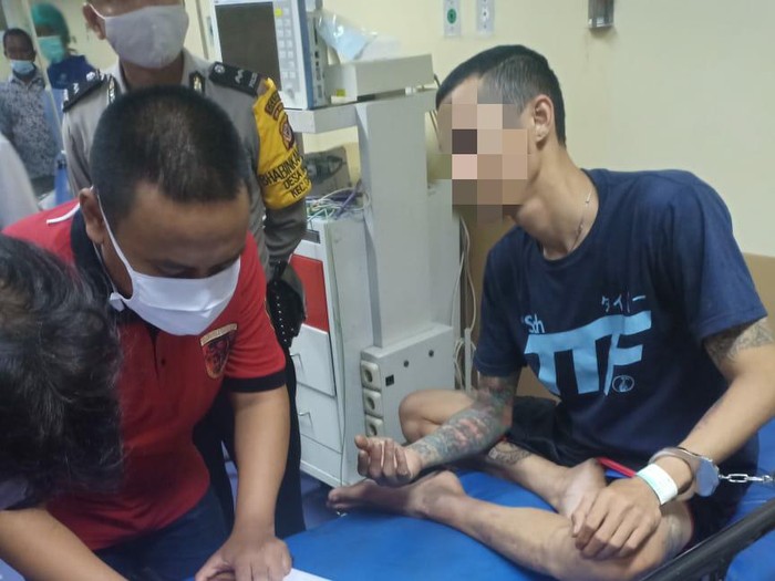 Pelaku pembakaran kakak kandungan sendiri diperiksa dan dirawat di RSUD Cianjur