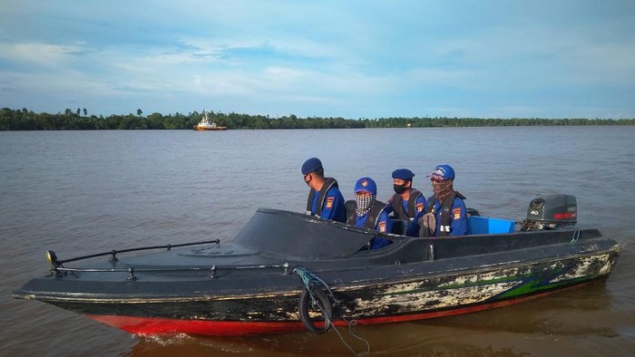 Polairud melakukan penyisiran di sekitar TKP