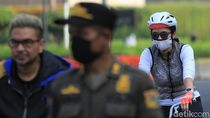 Terasa Engap Saat Gowes? Turunkan Intensitasnya, Bukan Maskernya