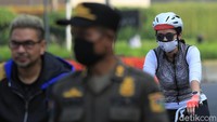 Selain sepeda, Pemprov DKI Jakarta juga mengumatakan berjalan kaki terkait mobilitas penduduk saat PSBB transisi. 