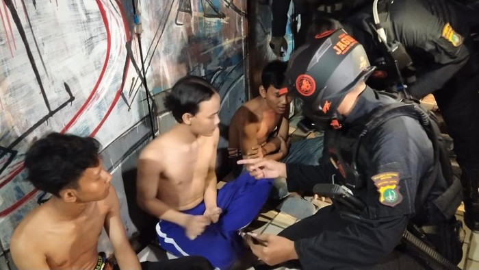 3 remaja pembawa keris diamankan Tim Jaguar Depok