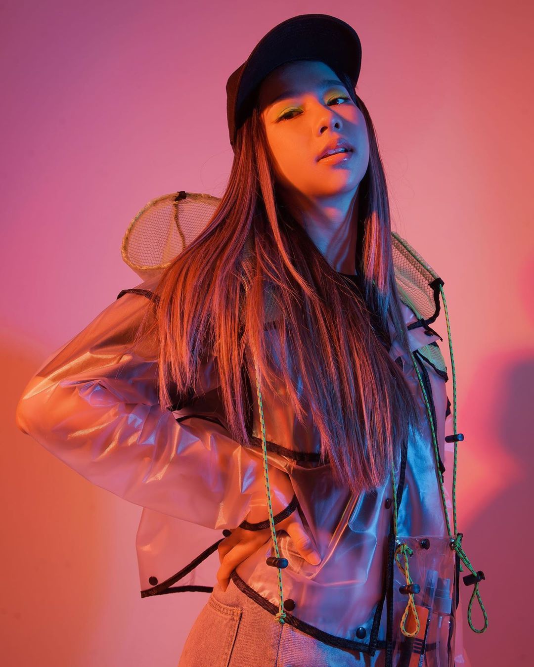 APD Stylish untuk Pergi ke Kantor di Era New Normal