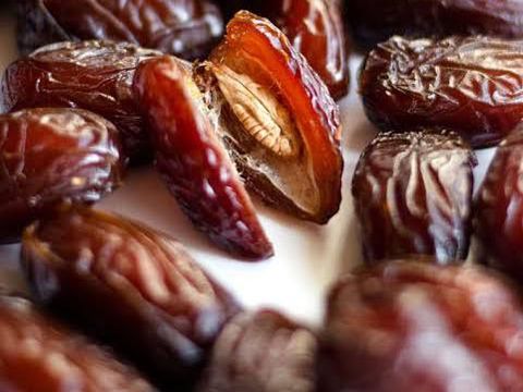 biji kurma