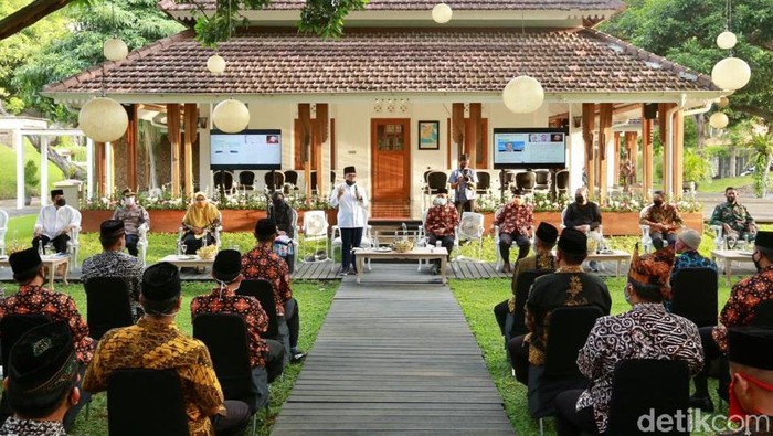 Bupati Anas